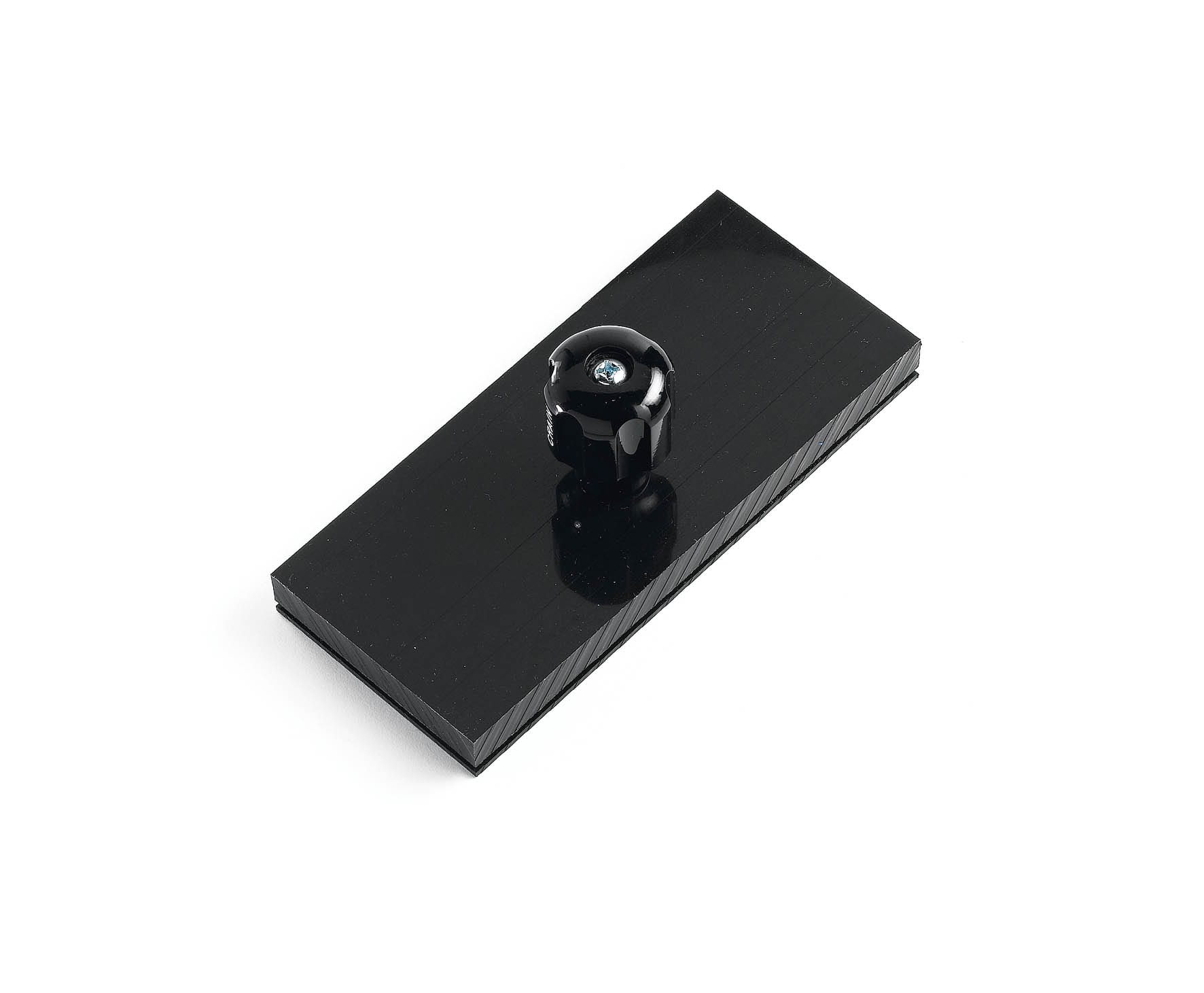 Crain Laminate Tapping block
